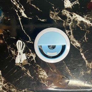 Ring light clip for phone